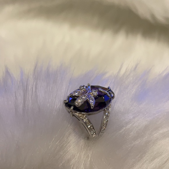 925 Sterling Silver w Large Marquis Purple CZ Cocktail Ring and Silver Accents - Picture 4 of 10